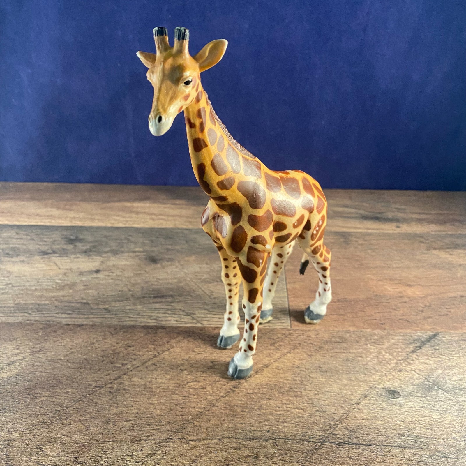 Safari Ltd Giraffe Baby Figurine - Hand-Painted Educational Animal Toy