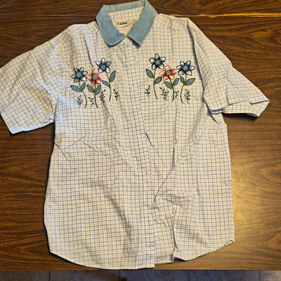 Grannycore Capacity Womens XL Blue/White Check SS Button-Up Embroidered Floral