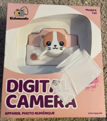 NEW Kids digital camera and camcorder silicone case, 32GB memory card
