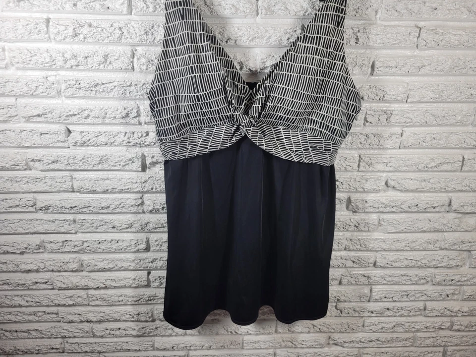 Traje de baño Catherines para mujer 28W con falda ajustable correa ancha sujetador geométrico negro Foto 4 de 4