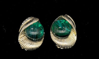 Vtg Signed Jomaz Flawed Green Rhinestone Clip On Earrings