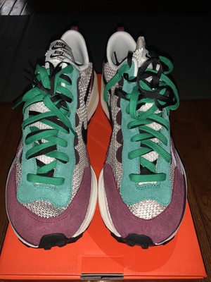 sacai string villain red