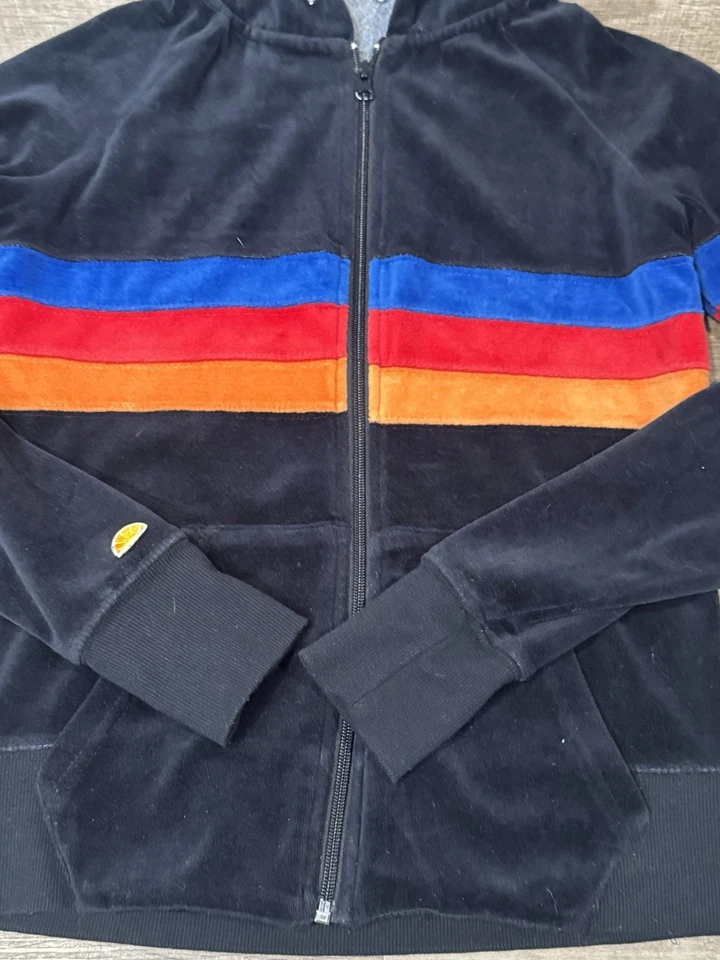 Moletom com capuz C&C California Y2K color block listra arco-íris veludo preto com zíper XS - Imagem 3 de 4