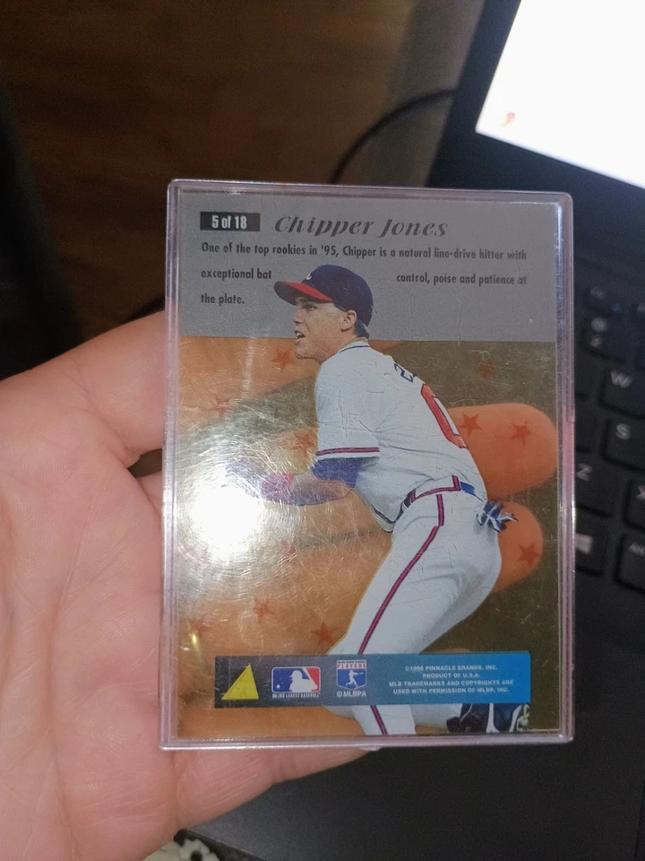 Tarjeta de béisbol Chipper Jones Essence of the Game Pinnacle 1996 5 de 18 Foto 2 de 2