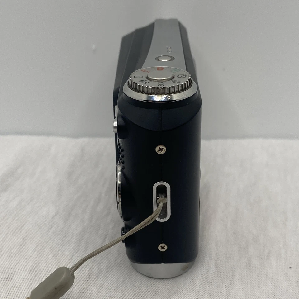 GE A730 7.0 MegaPixel Digital Camera with 3x Optical Zoom - Tested W/ Soft Case - Image 2 of 4