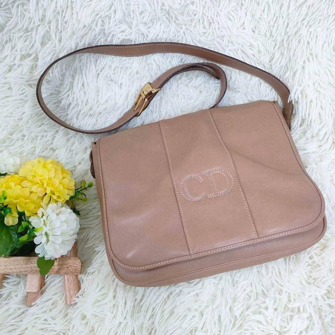 Sac bandoulière Christian Dior logo CD point gravé beige