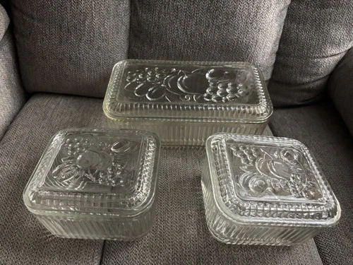 Vintage Federal Clear Glass Ribbed Refrigerator Dish Embossed Fruit Lid set of 3