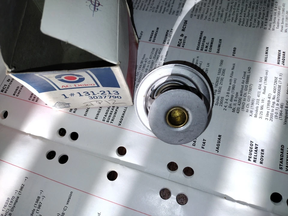 ENGINE THERMOSTAT - BMC BEDFORD AUSTIN COMMERCIAL - PERKINS 6-354 / 6.354 DIESEL - Image 3 of 4