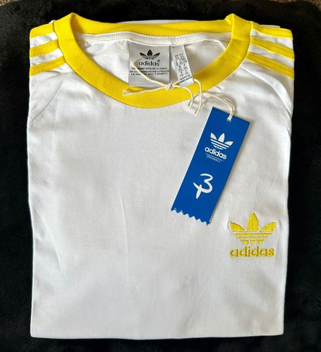 CAMISETA HOMBRE ADIDAS ORIGINALS CLÁSICA TRES RAYAS BORDADA MANGA CORTA - Imagen 22 de 24