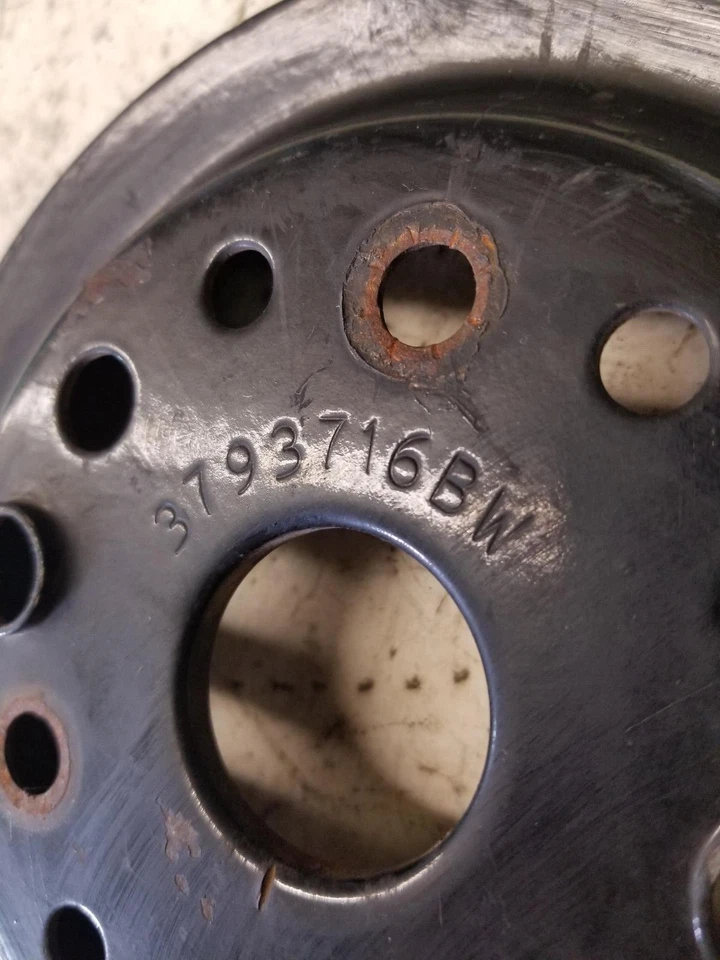 GM MerCruiser Crankshaft Pulley 3793716 BW - Image 3 of 4
