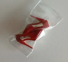 Integrity Toys Burnt Champagne 2 Victoire Roux Shiny Blood-Red Pumps