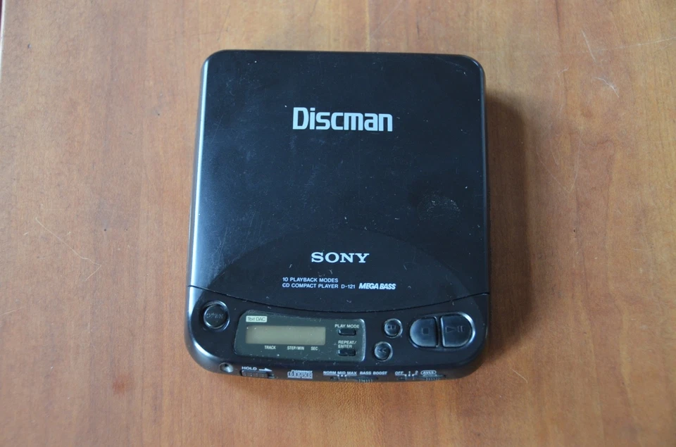 Sony Diskman D-121 Megabass      Kult aber defekt