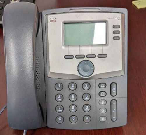 Cisco SPA303  3 Line IP Phone with Display  Black with Power Adapter - Picture 1 of 1