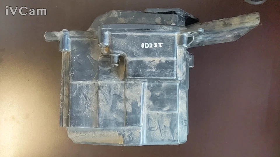 08 Kawasaki Ninja 250R Airbox Air Intake Filter Box 11038-0026 - Image 2 of 4