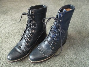 womens lace up cowboy boots