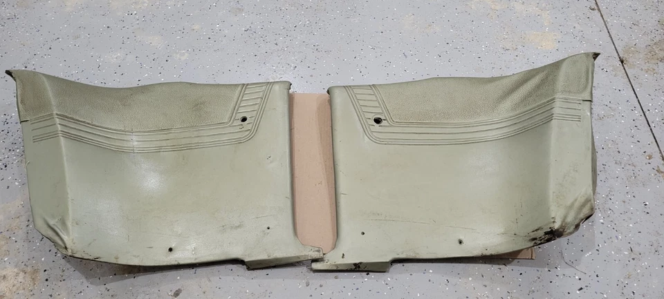 Mercury Cougar 1969 estándar interior rueda trasera pozo paneles moldura par original Foto 2 de 4