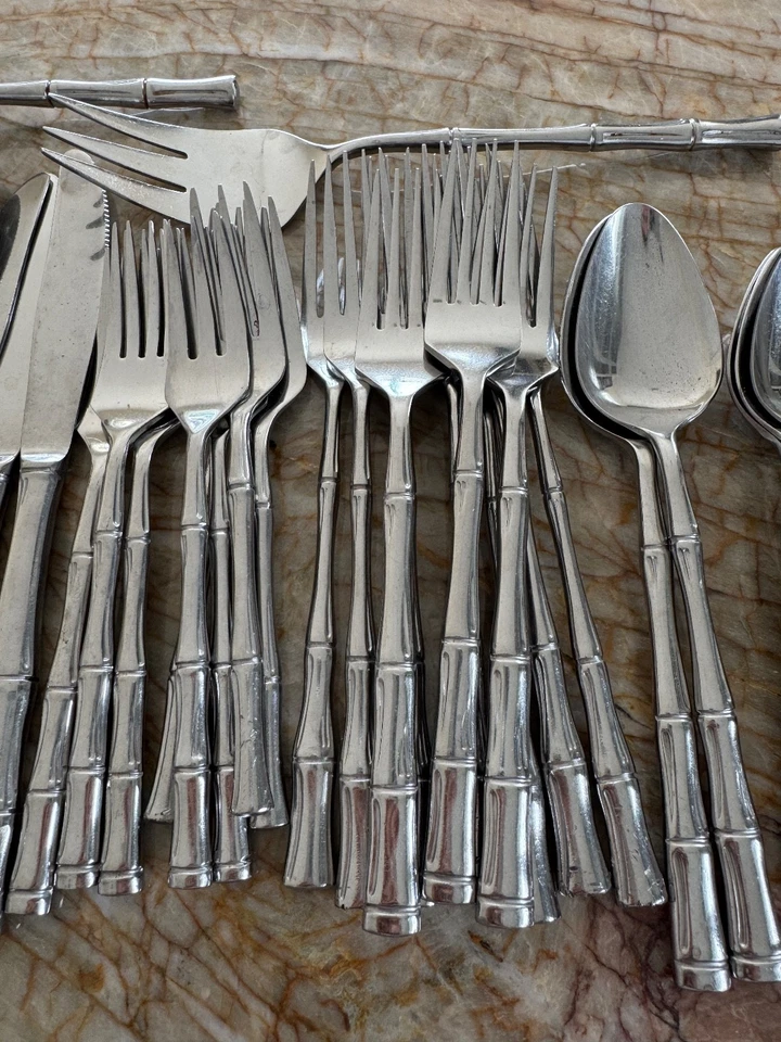 Cubiertos Supreme Mid Century y Rebacraft hechos en Japón bambú 39 piezas de cubiertos Foto 4 de 4