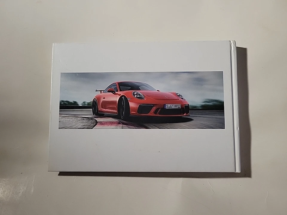 Porsche 911 GT3 диапазон брошюра марта 2017 английский текст в твердом переплете - Изображение 2 из 4