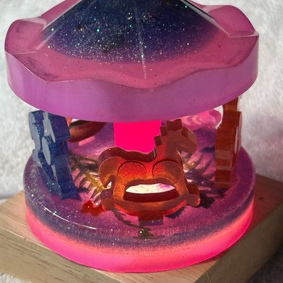NIGHT LITE '' Merry Go Round'' CAROUSEL HAND MADE VERY COLORFUL GREAT NITE LITE