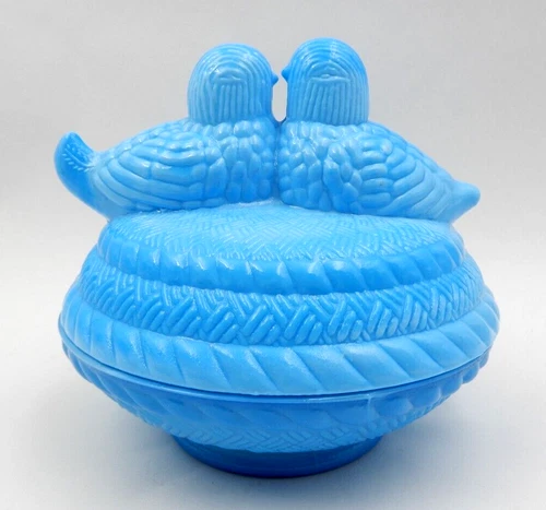 VINTAGE HSINCHU / AA IMPORTS BLUE MILK GLASS COVERED DISH 2 LOVE BIRDS ON A NEST