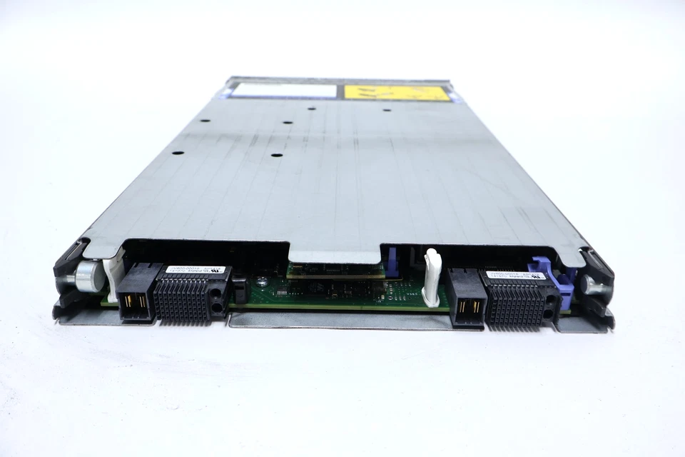 IBM 44M1501 Blade Server Power7 3.0GHz 8GB RAM No HDD - Image 4 of 4