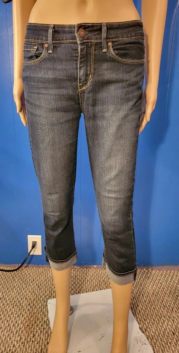 SIGNATURE LEVI STRAUSS CO. Modern Capri Cuffed Blue Jeans Women