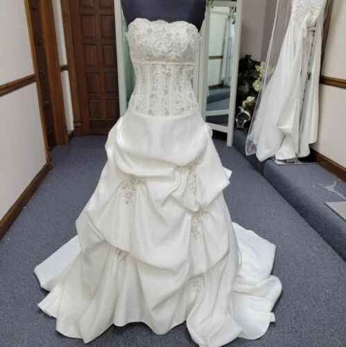 Свадебные платья с пузырьками с вышивкой