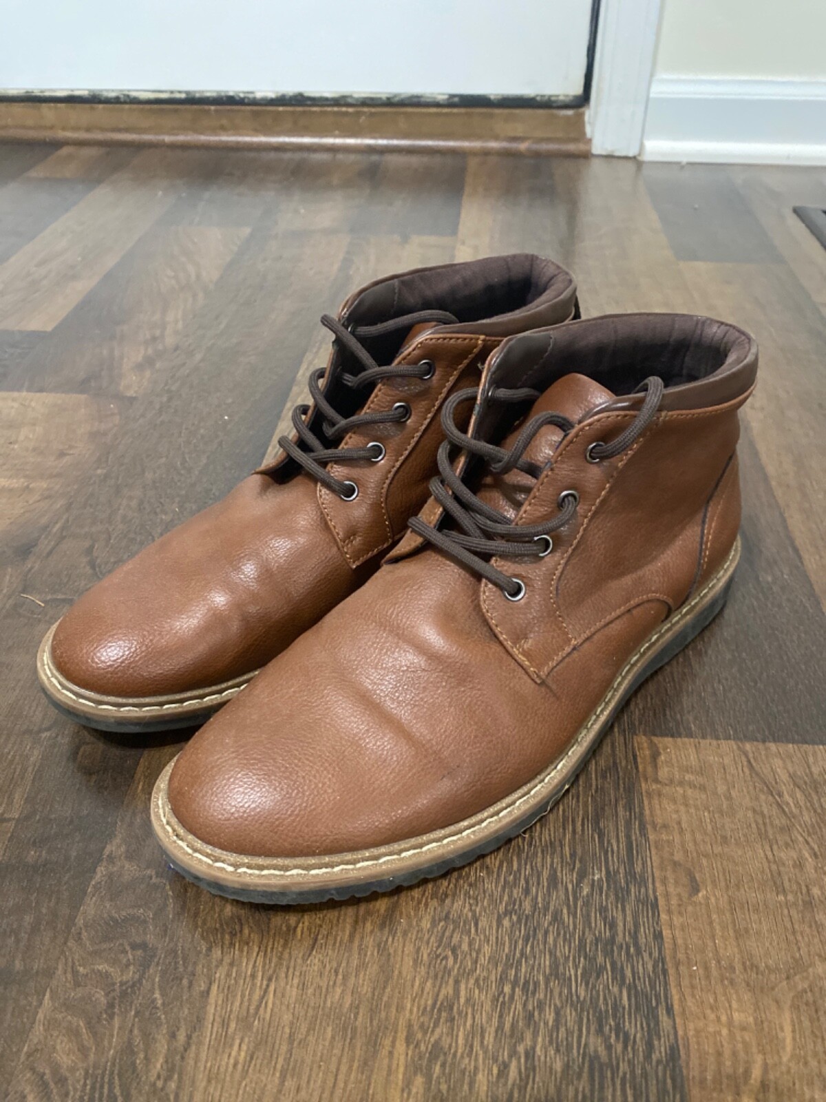 SAOLA Stivali di servizio Alesbury taglia 8 US Derby in ecopelle con grana marrone