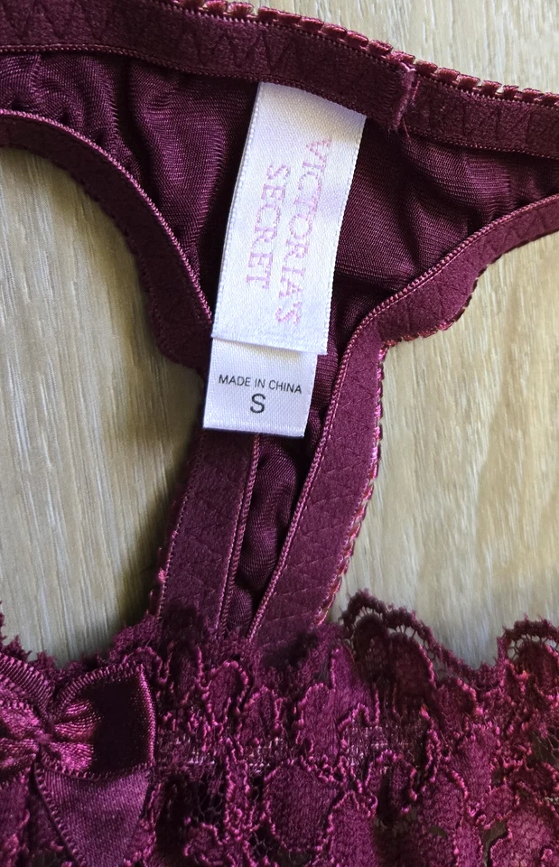 Vintage Victoria's Secret Burgundy Second Skin Satin Lace Waist Thong Panties S - Image 3 of 3