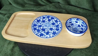 Blau Weiß Blumen Keramik Geschirr Set mit Bambus Tablett - Japanischer Stil 14''