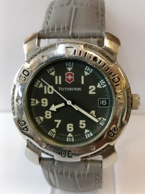 スティービーヴィンテージ VICTORINOX SWISS QUARTZ PATINA BLACK DIAL 4.566 SWISS MEN'S