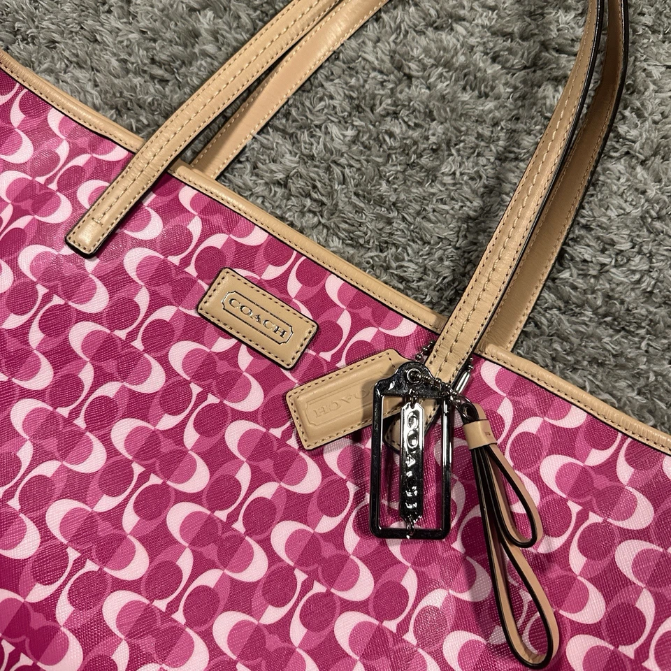 Bolso de Mano Coach Peyton Park Dream C Grande 3 Piezas Rosa con Borde Beige Claro F25673 Foto 3 de 4