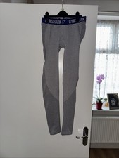 Gymshark Flex Leggings Dry Size M Full Length Gray Exposed Logo purple Waistband