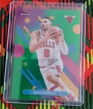 2025-26 Topps Finest Nikola Vucevic Green Refractor Common 57/75 Chicago Bulls