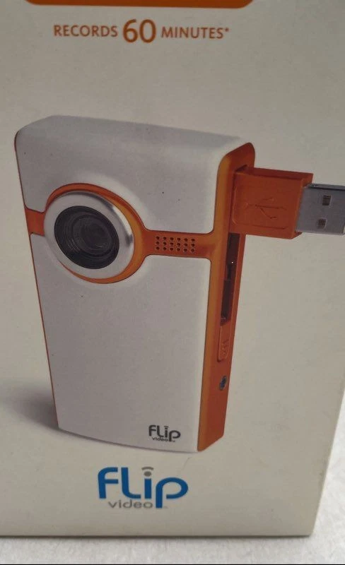 Flip Video F260N-UK Ultra Series 2GB 60 Min Recording Compact Camcorder - Image 4 of 4