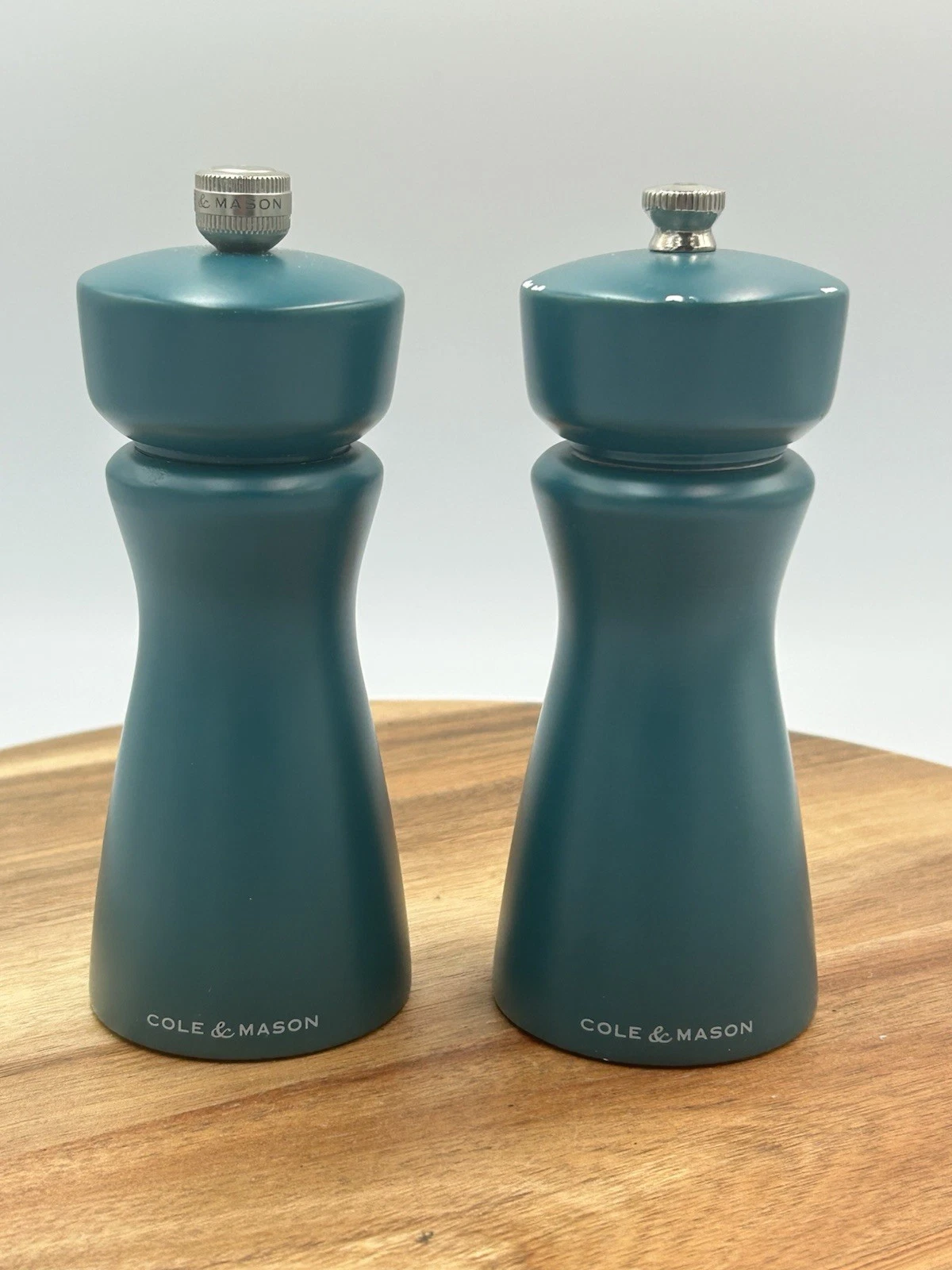 Cole & Mason Salt Pepper Grinder Mill Set Teal Wood 7” Farmhouse Kitchen Decor