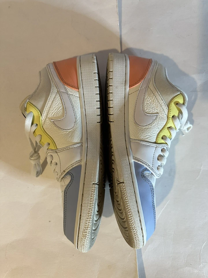 Jordan 1 Bajo Blanco "To My First Coach" - DJ6909-100 - Talla 9.5 Foto 4 de 4