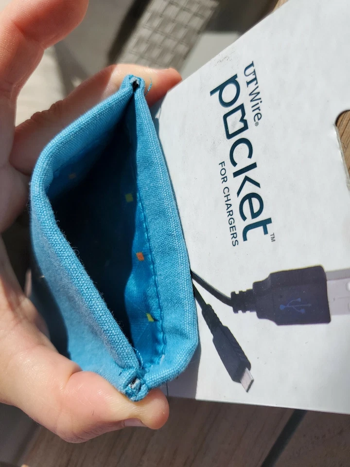 UT Wire Pocket Snap & Store Mobile Charger Case Pouch, Blue - Image 3 of 4