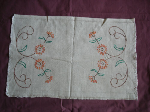 Beautiful Vintage Hand-embroidered Motif  54cm/34cm(21''x13'')  #0426 - Picture 1 of 6