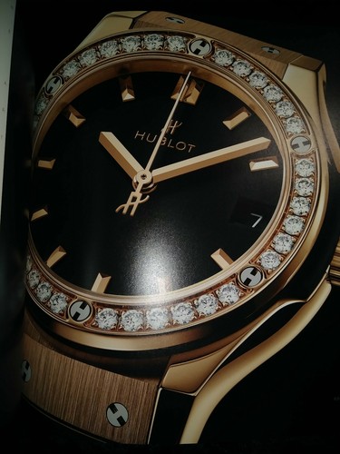 HUBLOT THE ART OF FUSION WATCH BOOK~2018~ - Picture 6 of 8