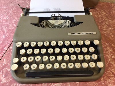 Smith Corona Skyriter Vintage Portable Typewriter With Zippered