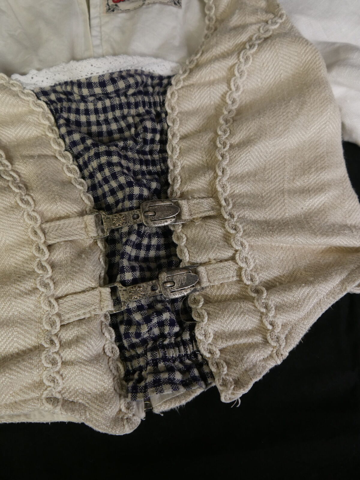 Bild 2 von 6