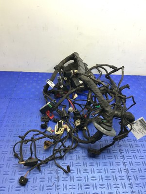 2013 CHRYSLER 300C 5.7L ENGINE BAY WIRING HARNESS W/FUSE BOX 68164184AC