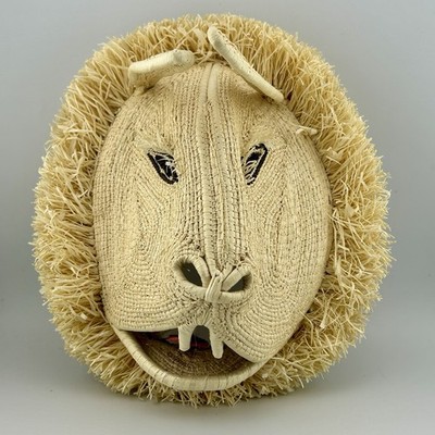 Wounaan Embera Hand Woven Lion Animal Mask Panama Palm Fiber 1980s Vintage