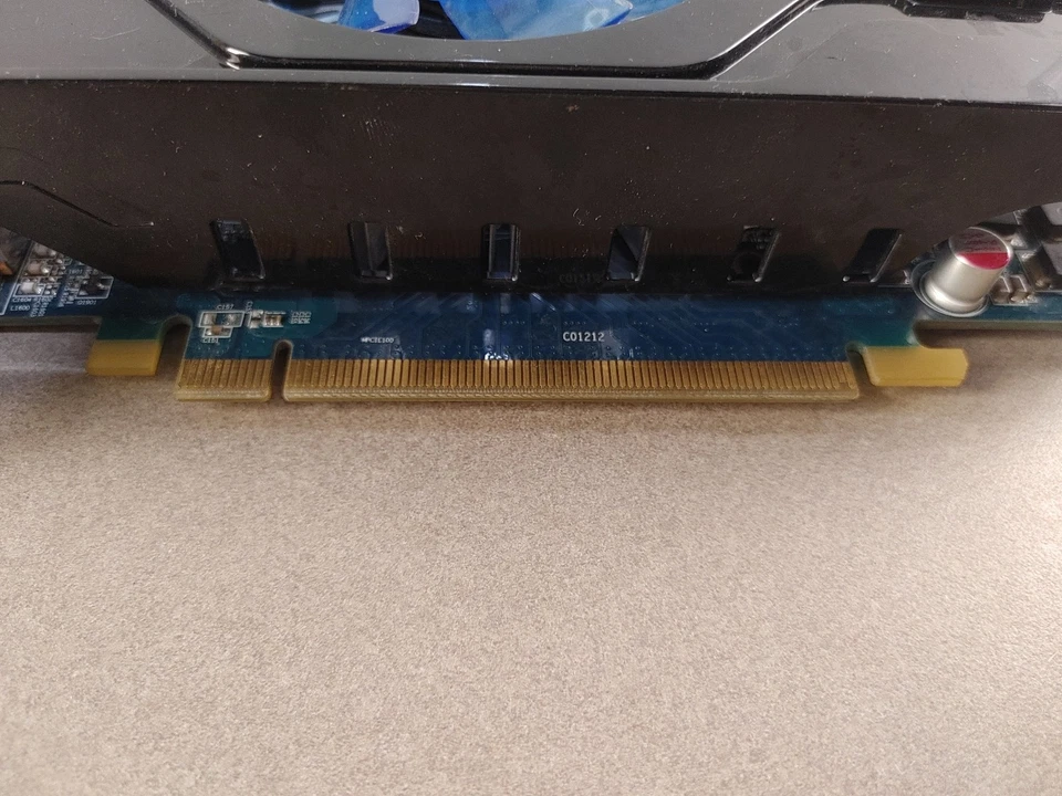 GOOD CONDITION HIS Radeon HD 6770 6pin GPU Black/Blue - Image 4 of 4