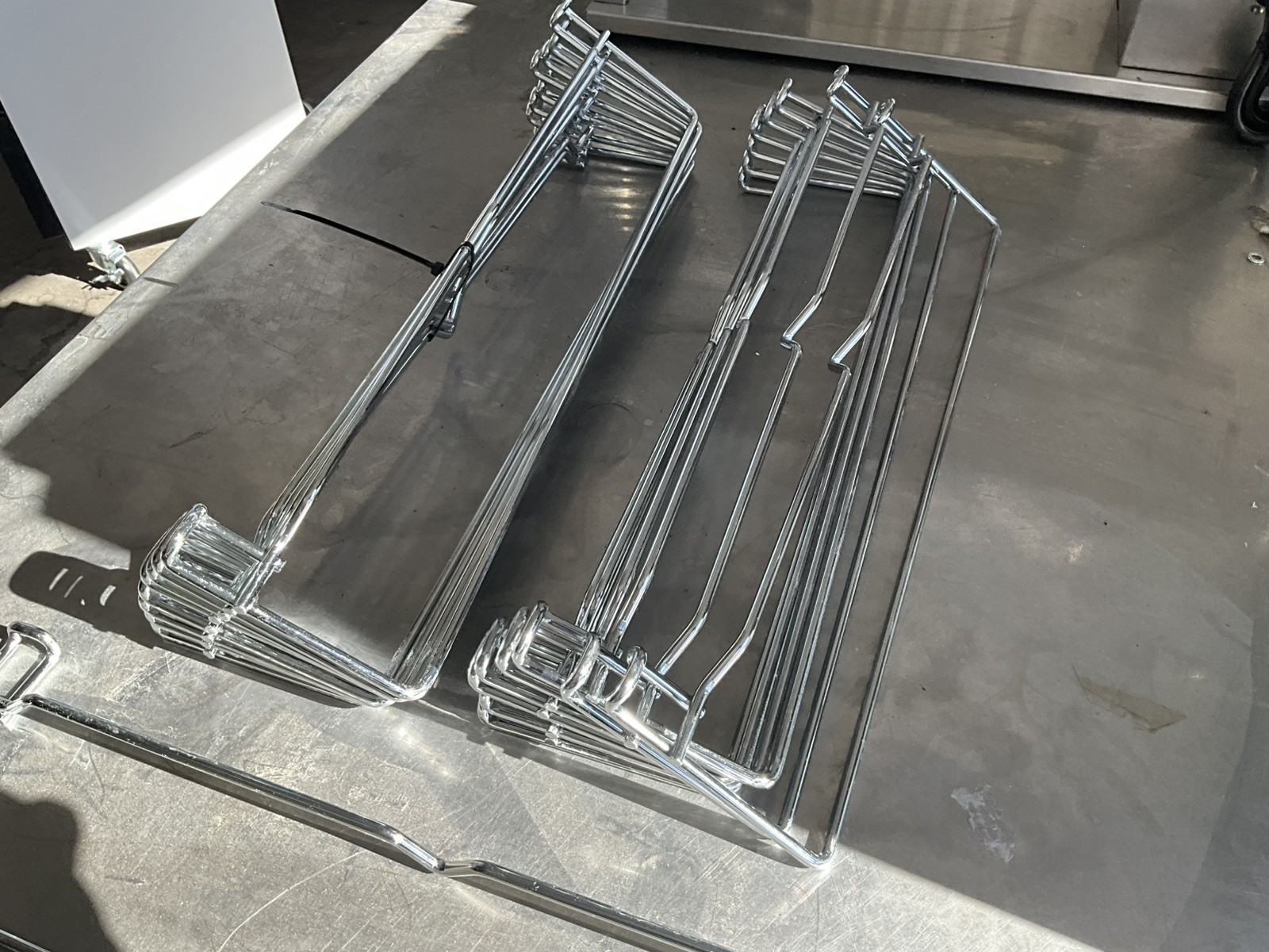 New Lot of 18 (eighteen) METRO C5 CHROME SLIDES G11-032 for food warmer