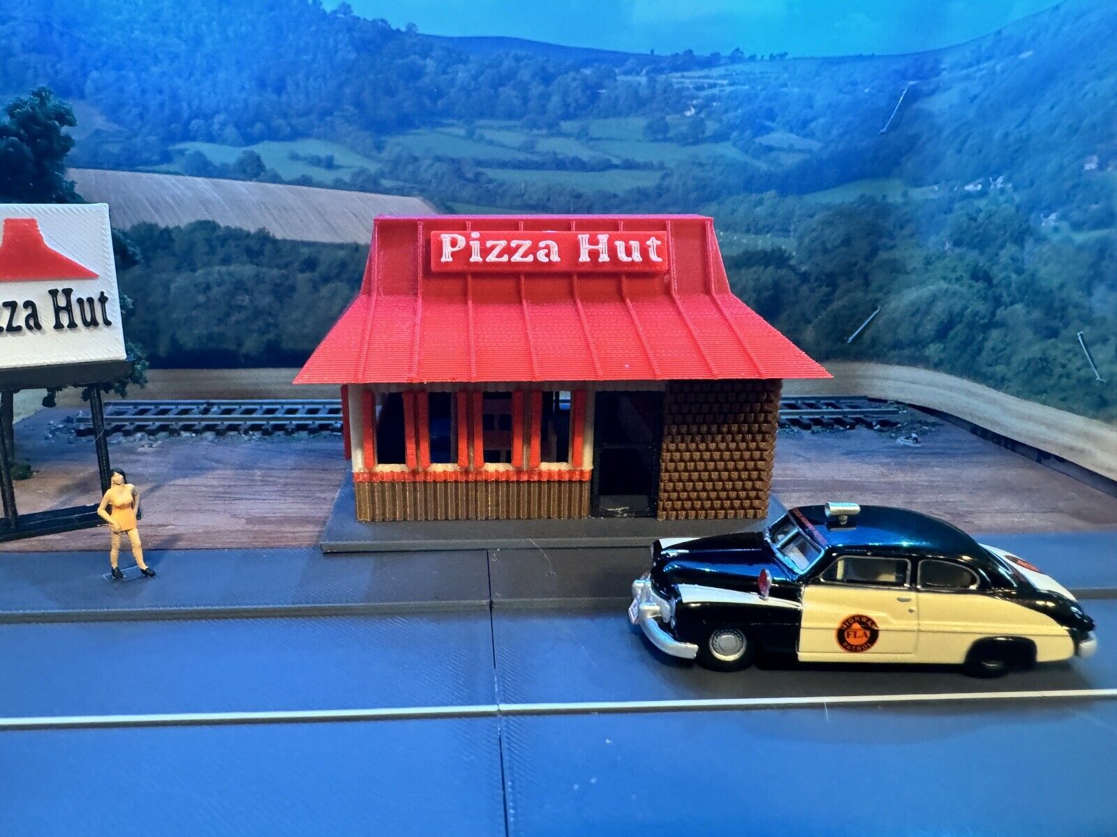 Picture 2 of 3