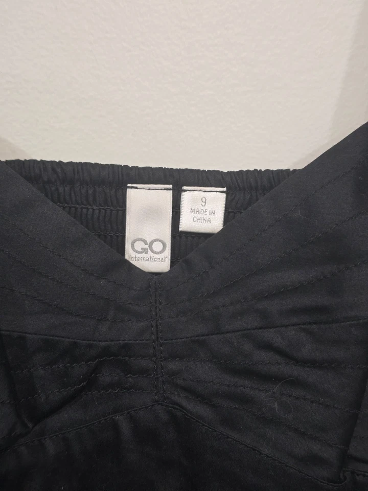 Vestido para mujer GO International talla 9 pequeño negro aleteado con correas ajustables Foto 3 de 4