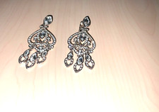 SWAROVSKI CRYSTAL Signed RUNWAY STYLE DANGLING CLIP EARRINGS VINTAGE JEWELRY