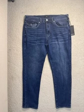 NEW True Religion Geno Relaxed Slim Jeans Mens Size 36 X 32 Washed Blue Stitch